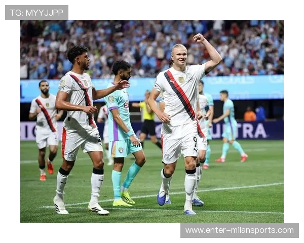 哈兰德背身巧妙做球后完成致命一击 哈兰德背身巧妙做球后完成致命一击